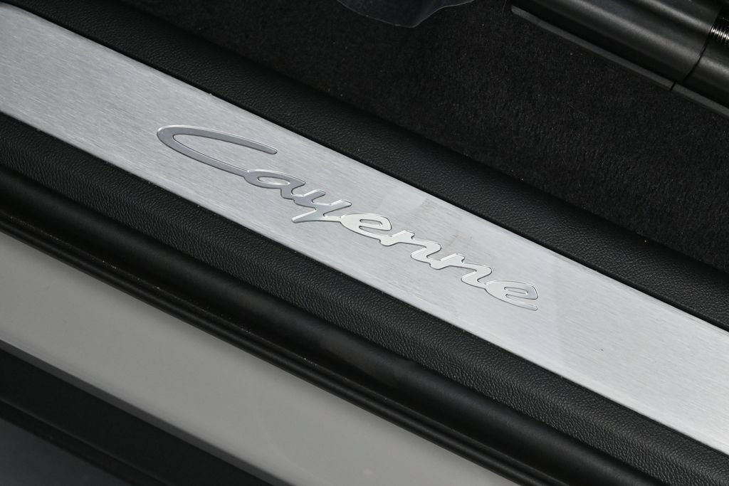 Certified 2026 Porsche Cayenne Coupe AWD/4WD image 26