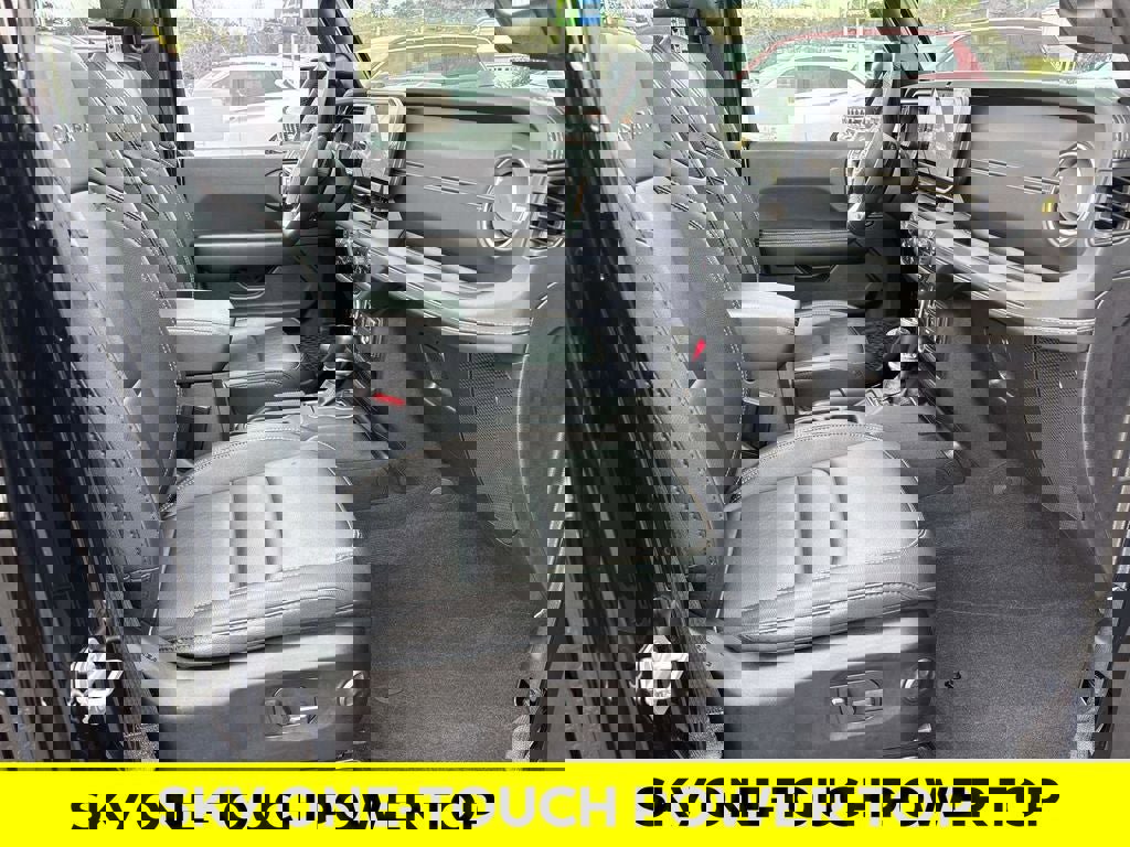 Used 2024 Jeep Wrangler Unlimited Sahara w/ Technology Group AWD/4WD image 16