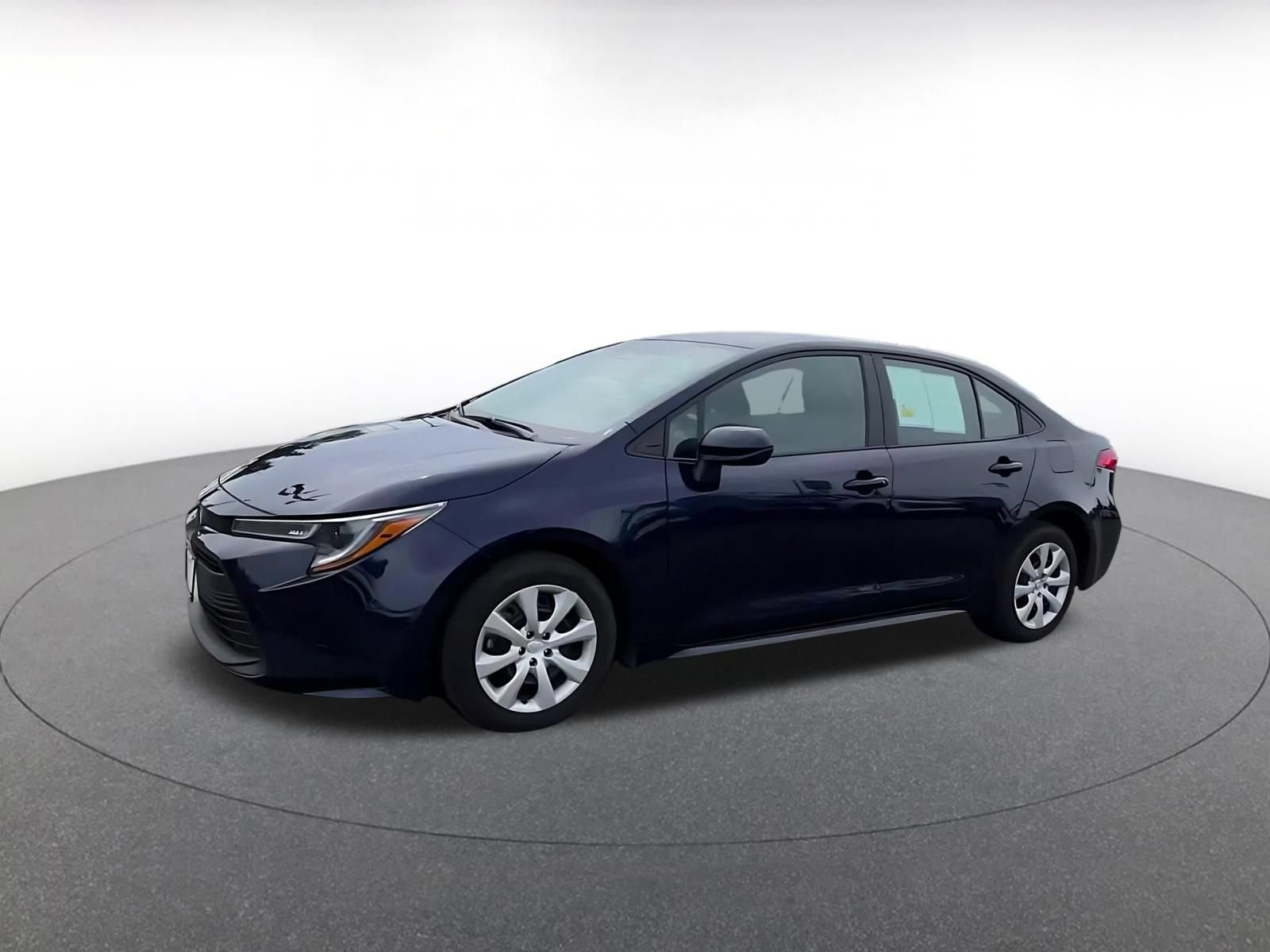 Used 2025 Toyota Corolla LE FWD image 8