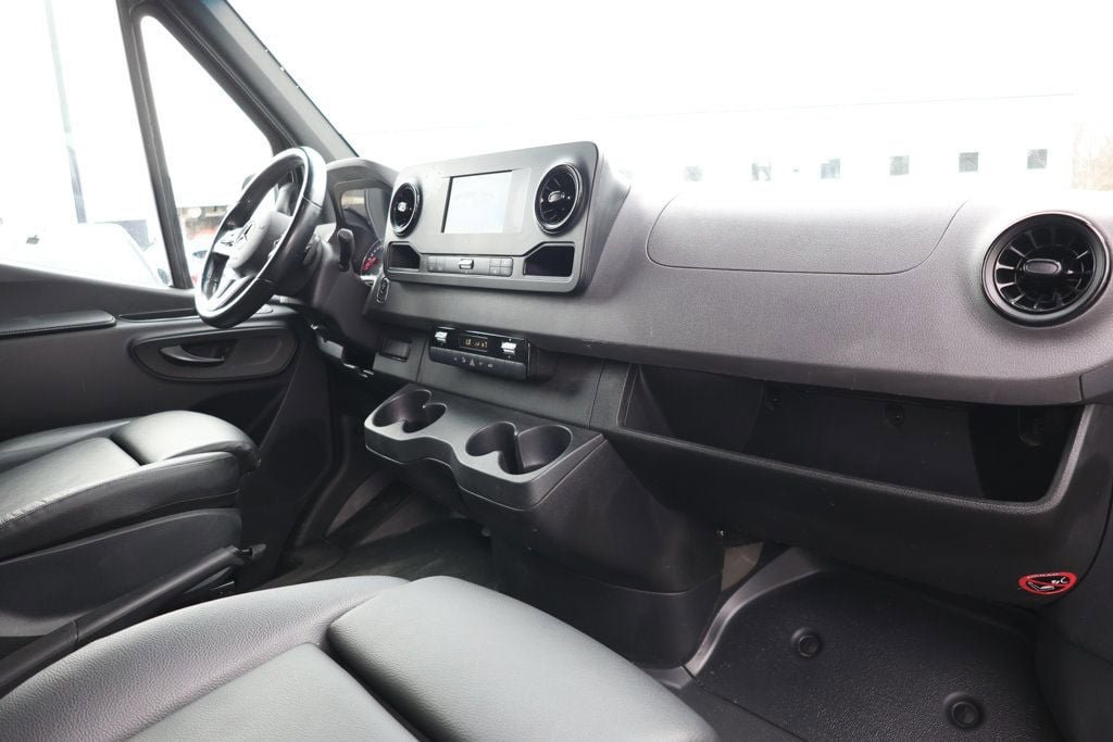 Used 2023 Mercedes-Benz Sprinter 2500 w/ Acoustic Package image 30