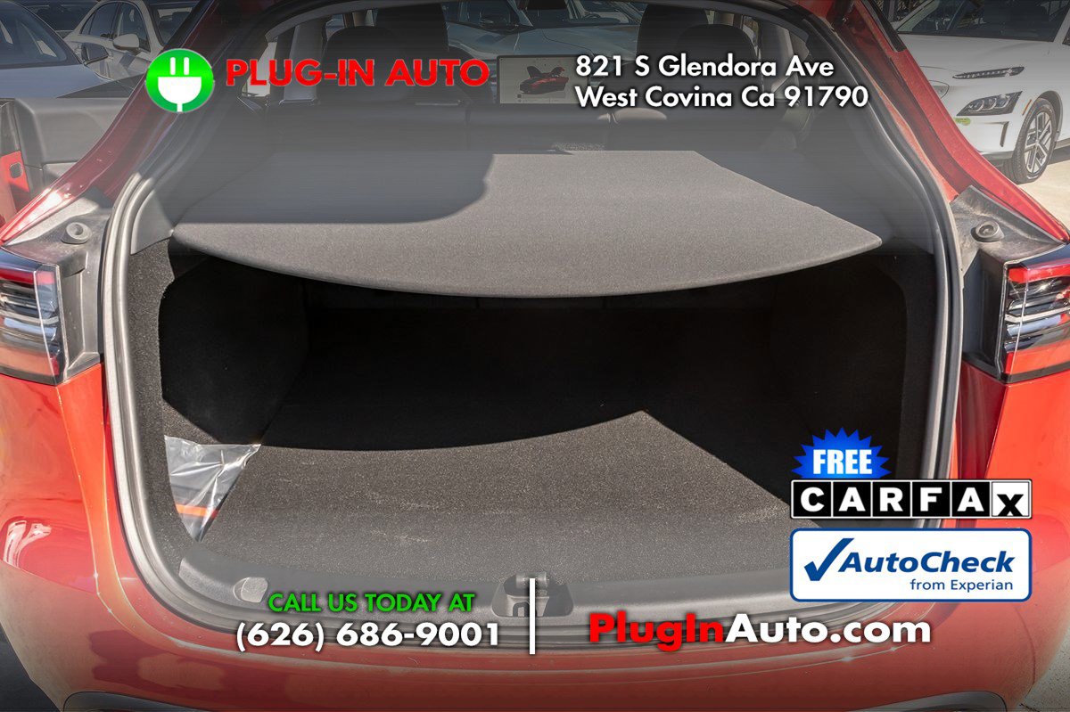 Used 2023 Tesla Model Y Performance image 13