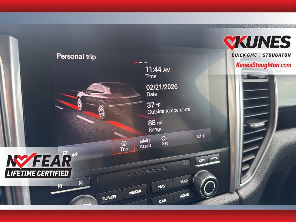 Used 2017 Porsche Macan S w/ Premium Package Plus image 42