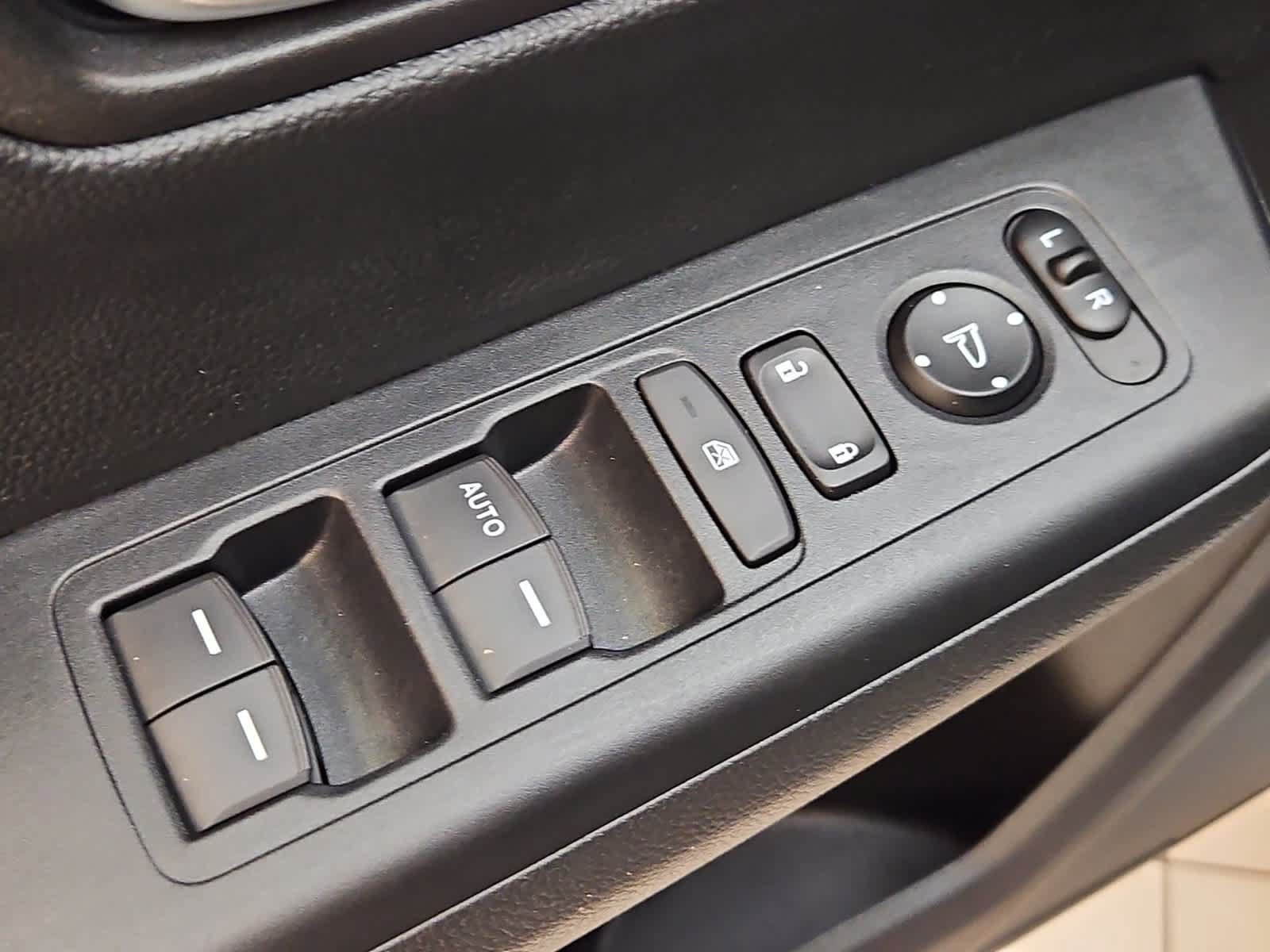Certified 2025 Honda CR-V LX image 15