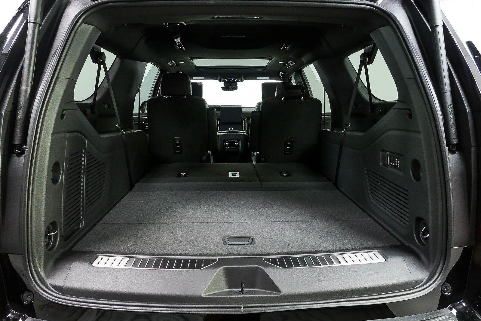 New 2026 GMC Yukon XL Denali w/ Denali Reserve Package AWD/4WD image 33