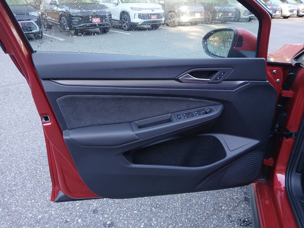 New 2026 Volkswagen GTI SE FWD image 10