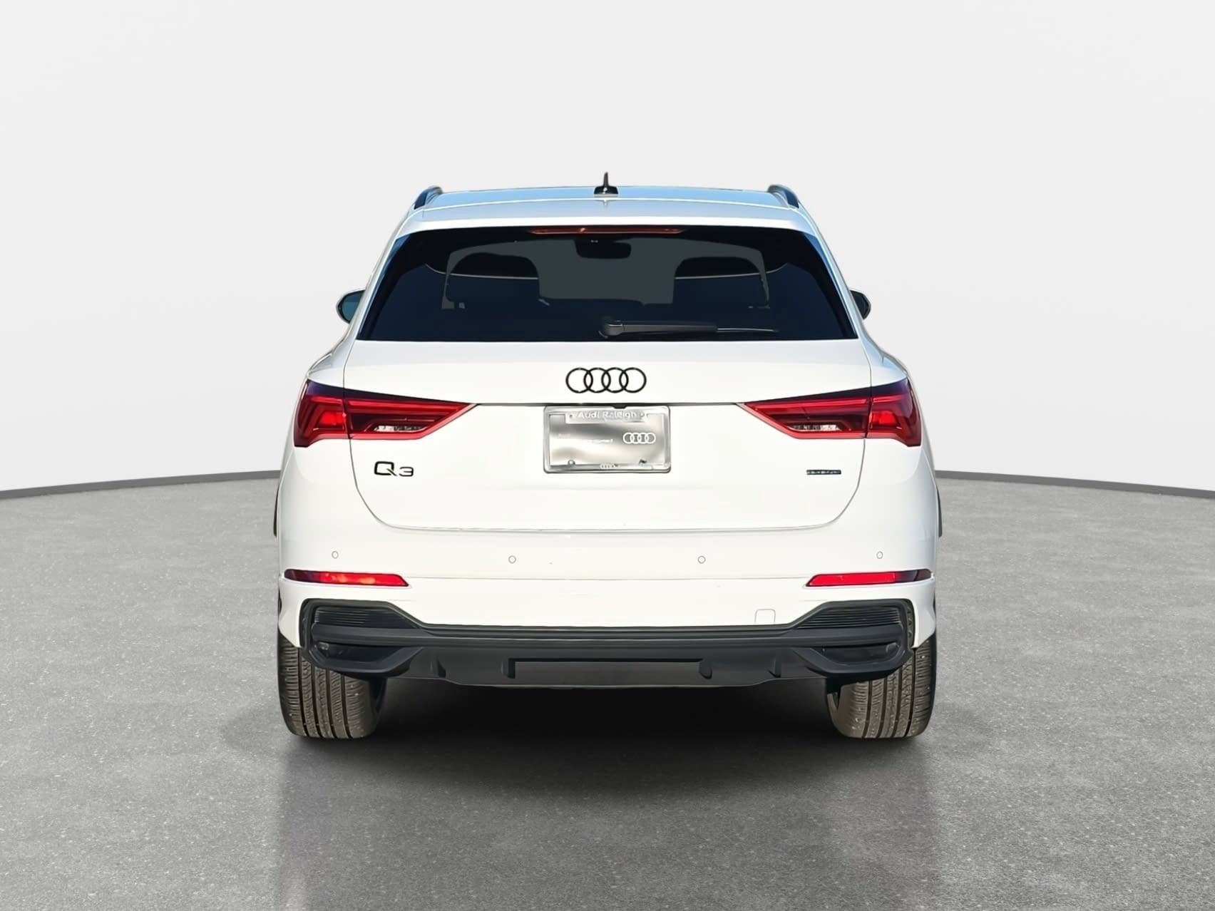 Certified 2023 Audi Q3 2.0T Premium w/ Black Optic Sport Package image 6