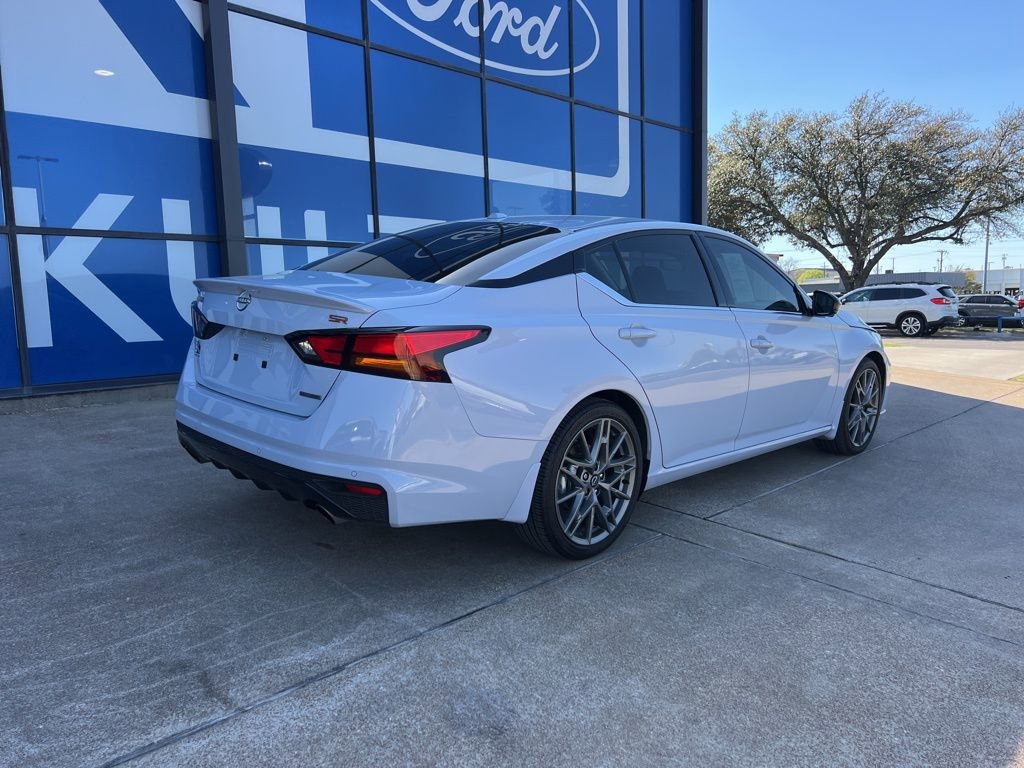 Used 2024 Nissan Altima 2.0 SR image 8