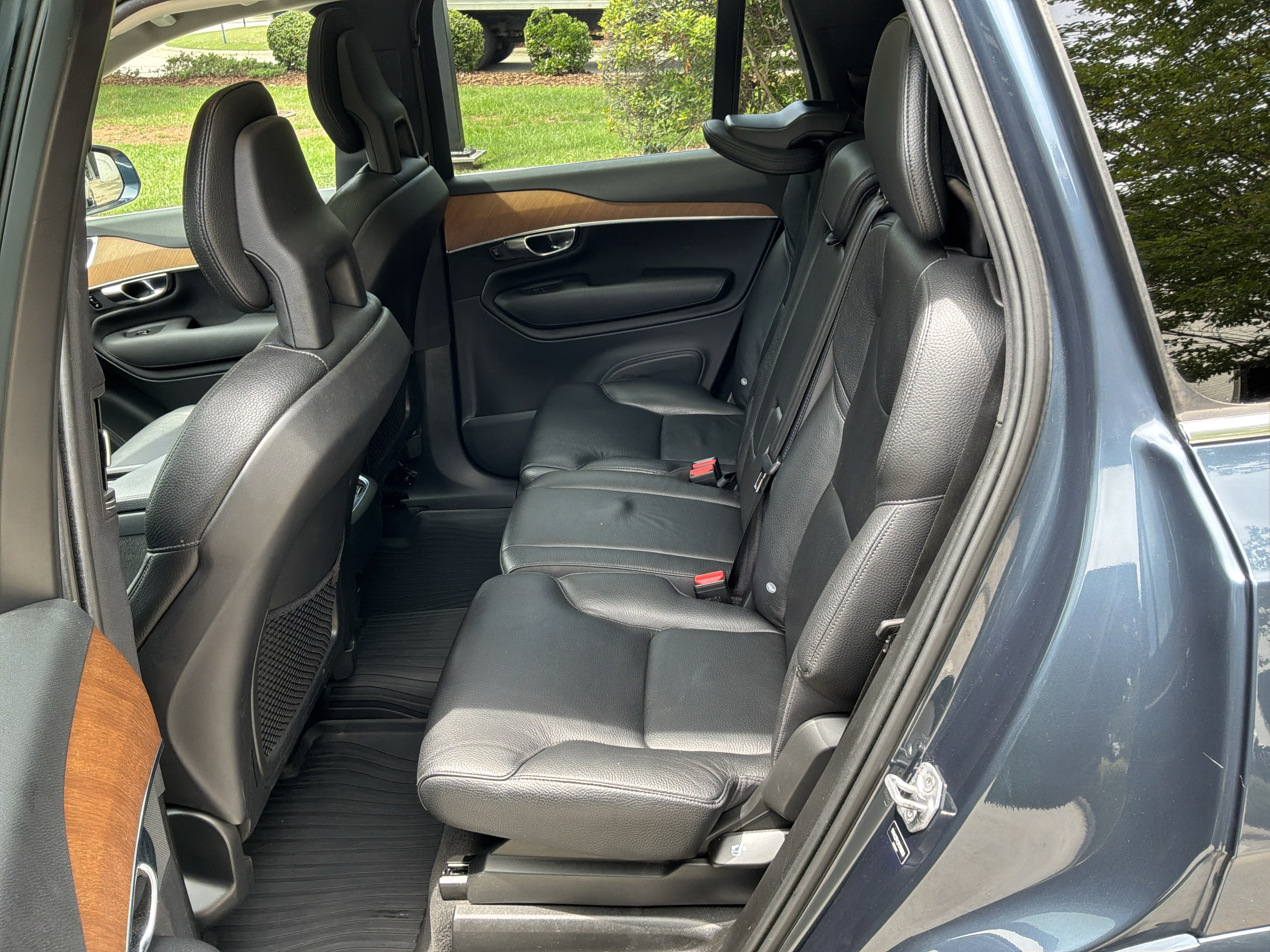 Used 2021 Volvo XC90 T6 Momentum w/ Advanced Package AWD/4WD image 31