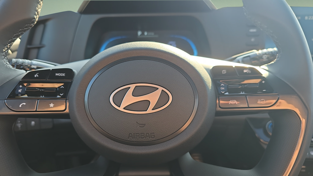 New 2026 Hyundai Elantra SEL Sport FWD image 12