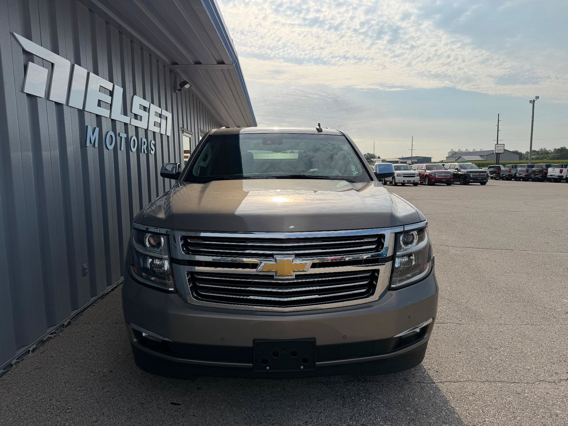 Used 2019 Chevrolet Tahoe Premier AWD/4WD image 3
