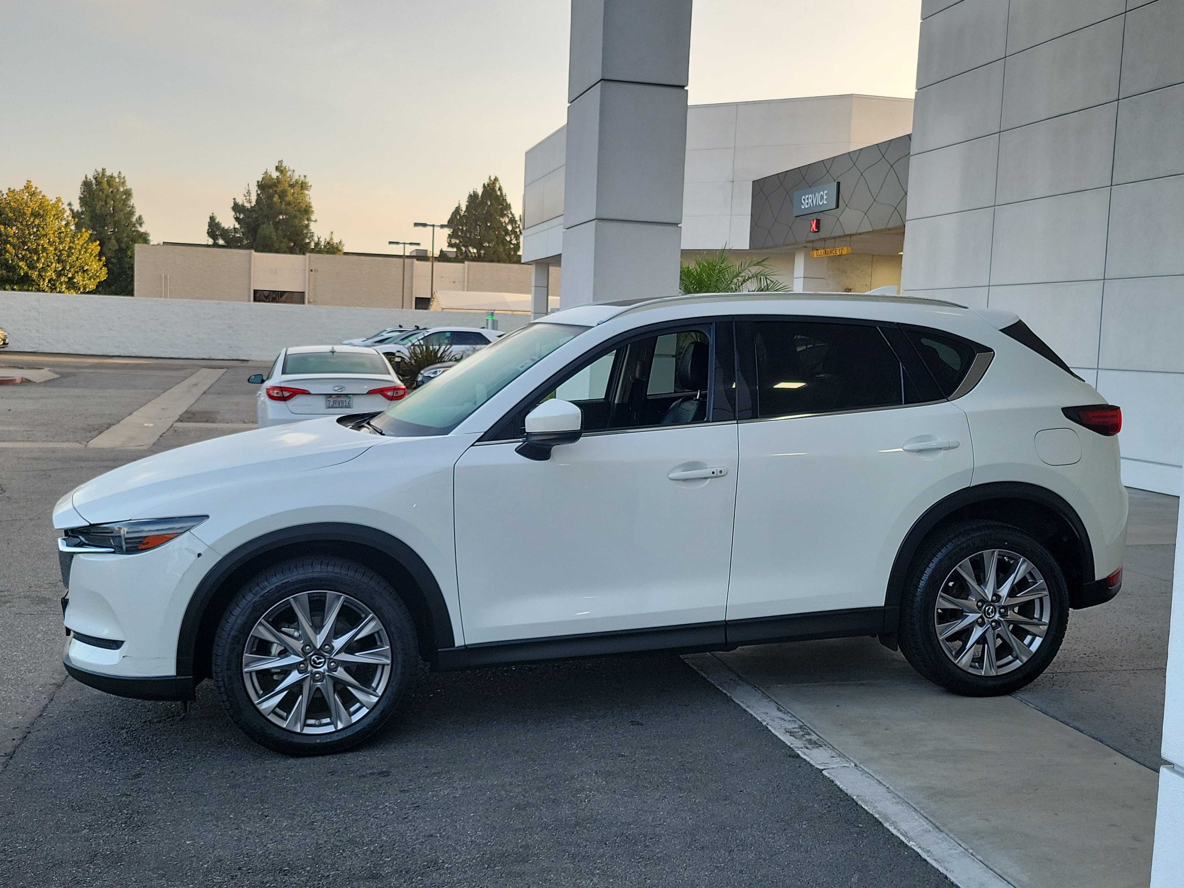 Used 2019 MAZDA CX-5 Grand Touring FWD image 6