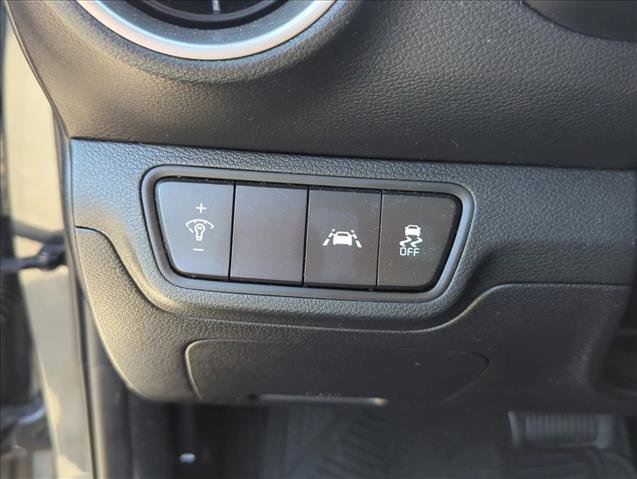 Used 2021 Kia Forte LXS image 12