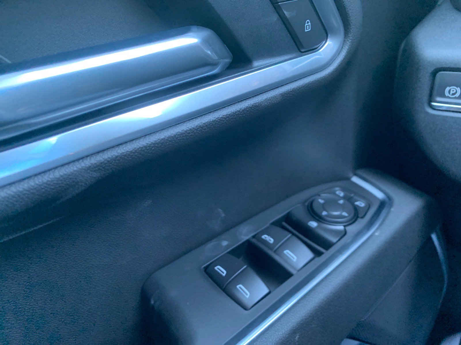 New 2026 Chevrolet Silverado 1500 RST w/ LPO, Dark Essentials Package AWD/4WD image 17