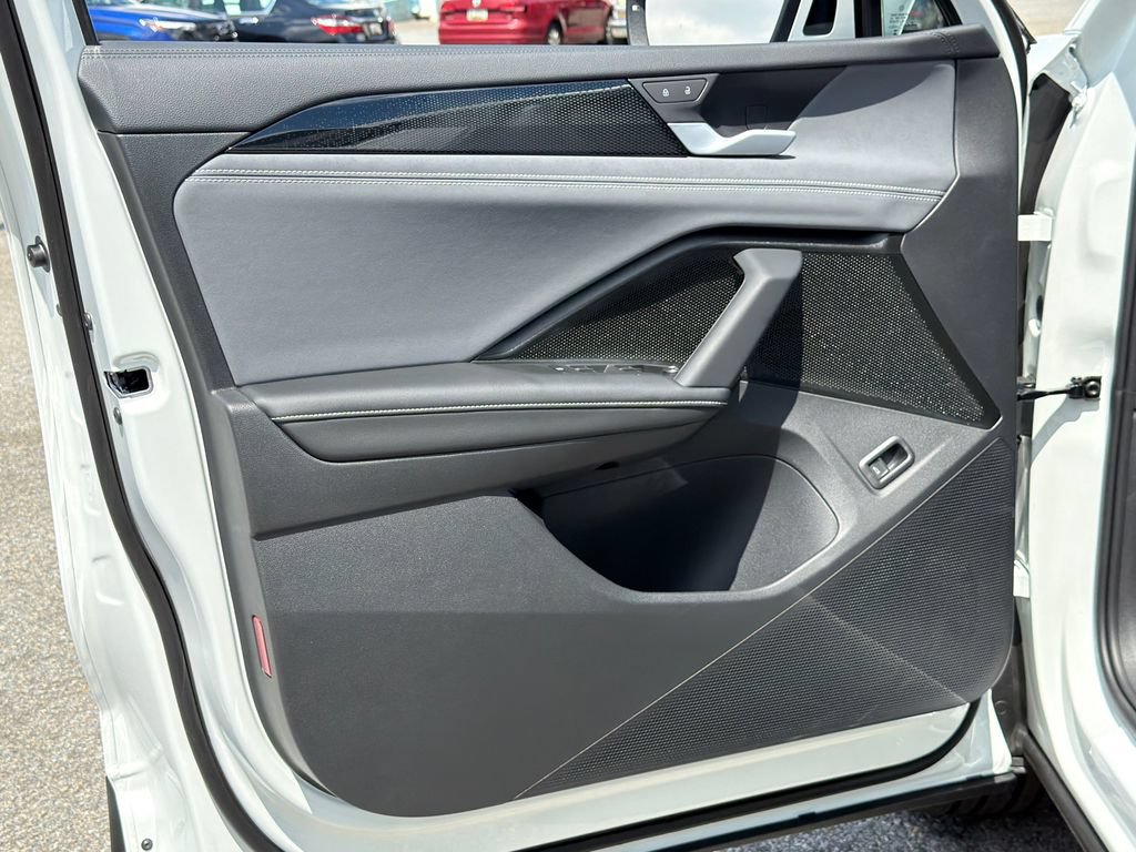 New 2026 Volkswagen Tiguan SE AWD/4WD image 15
