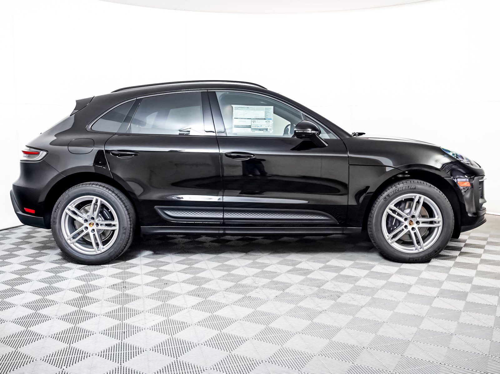 New 2026 Porsche Macan image 9