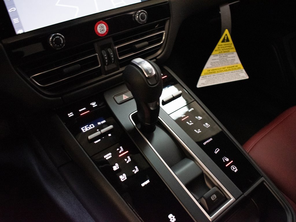 New 2026 Porsche Macan image 27