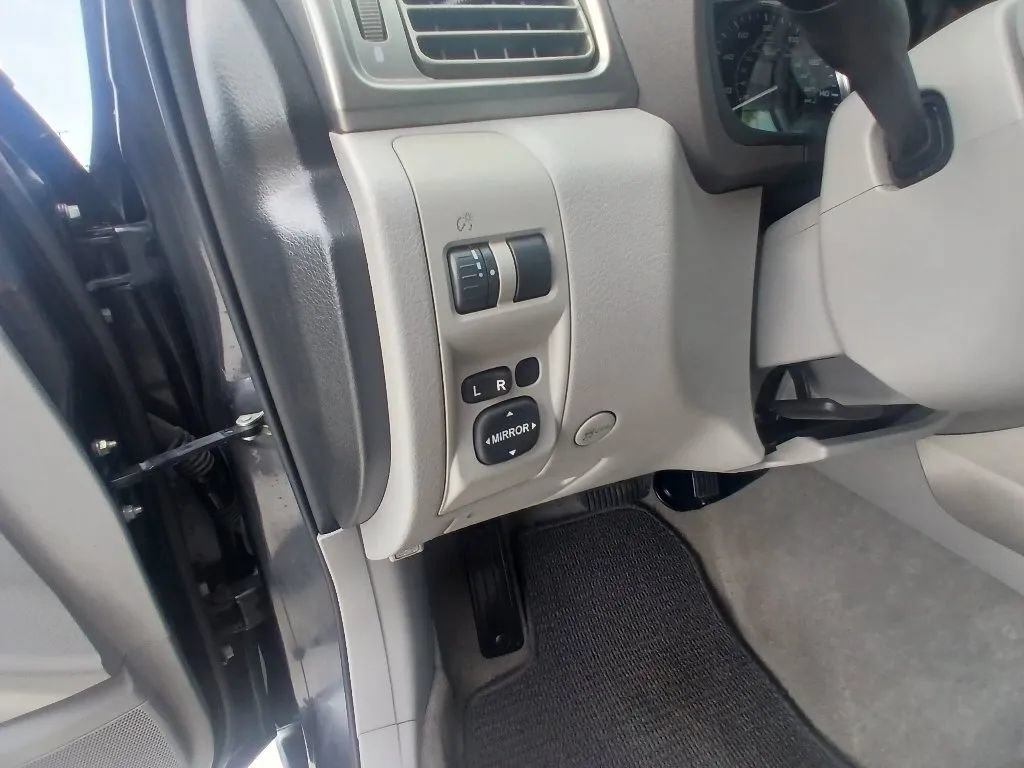Used 2010 Subaru Forester 2.5X AWD/4WD image 25
