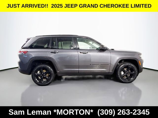 New 2025 Jeep Grand Cherokee Limited w/ Black Appearance Package image 8