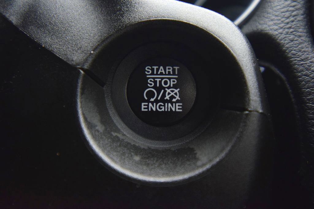 Used 2020 Jeep Compass Sport image 36