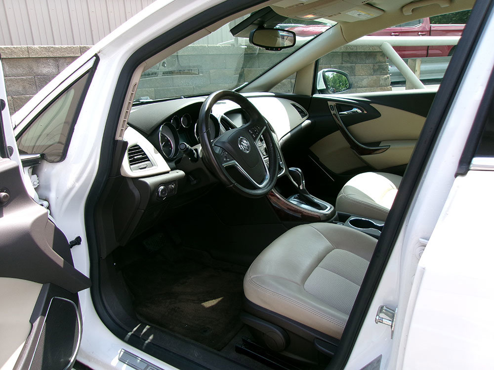 Used 2014 Buick Verano FWD image 12