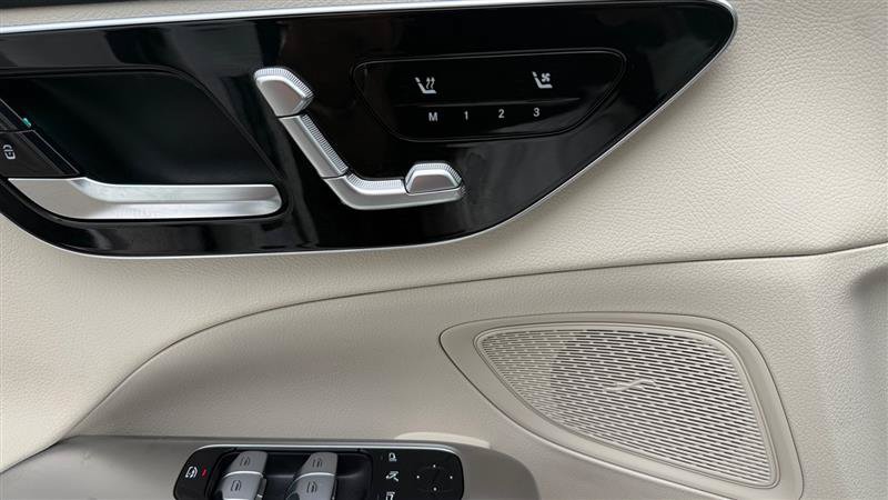 Used 2024 Mercedes-Benz C 300 Sedan image 36