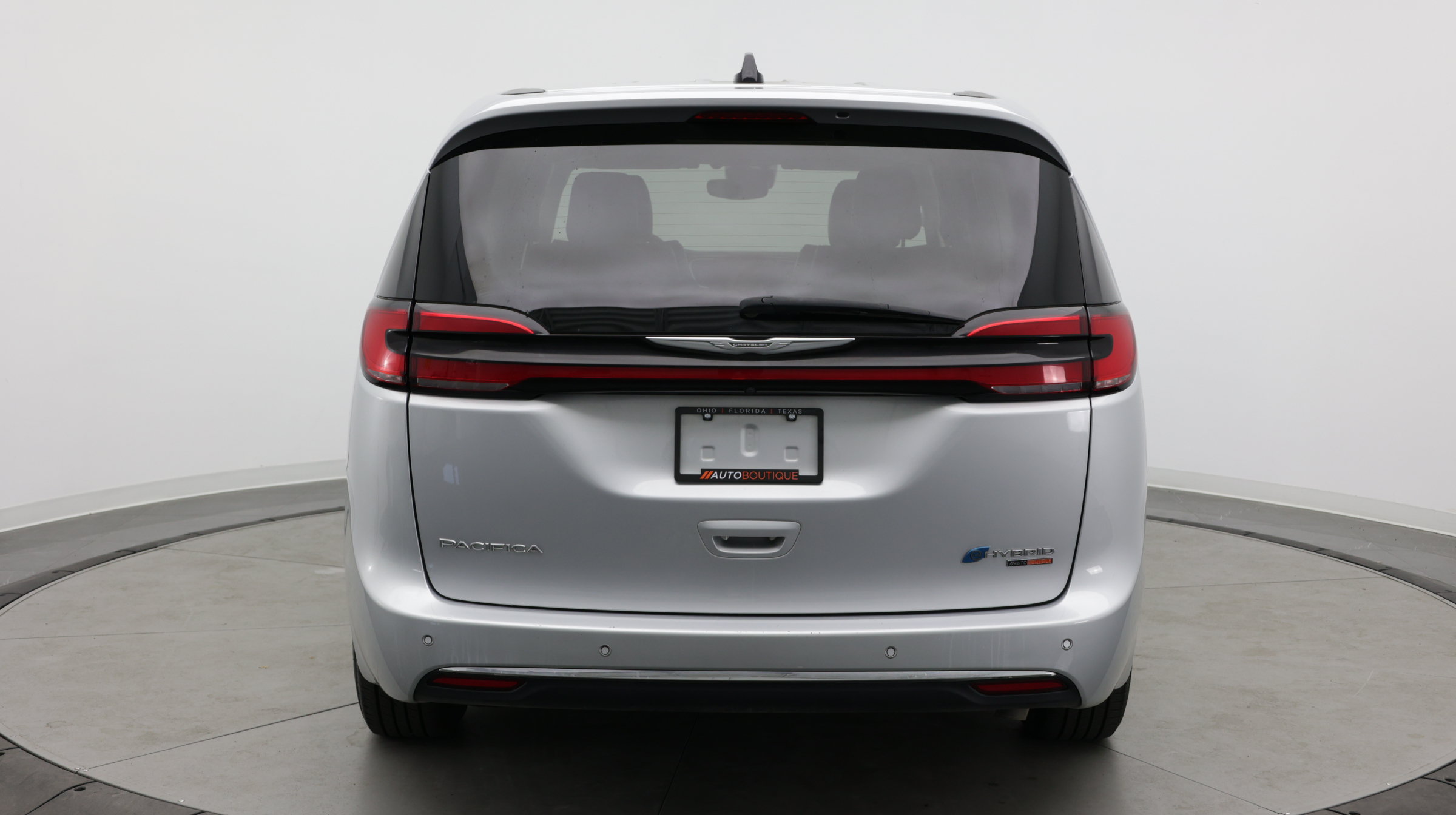 Used 2023 Chrysler Pacifica Limited FWD image 7