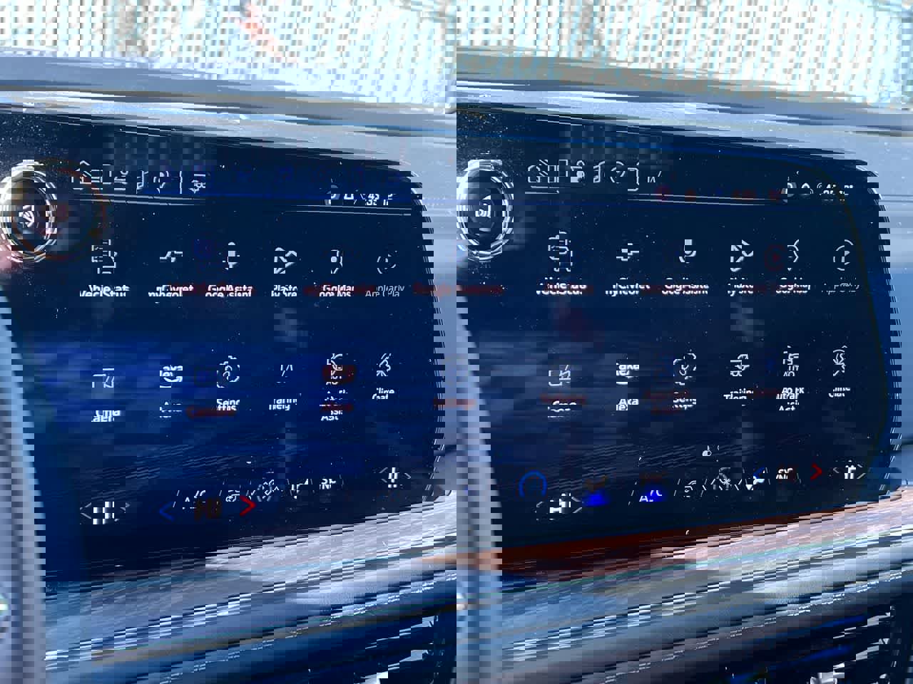 Used 2025 Chevrolet Suburban LS w/ Max Trailering Package image 19