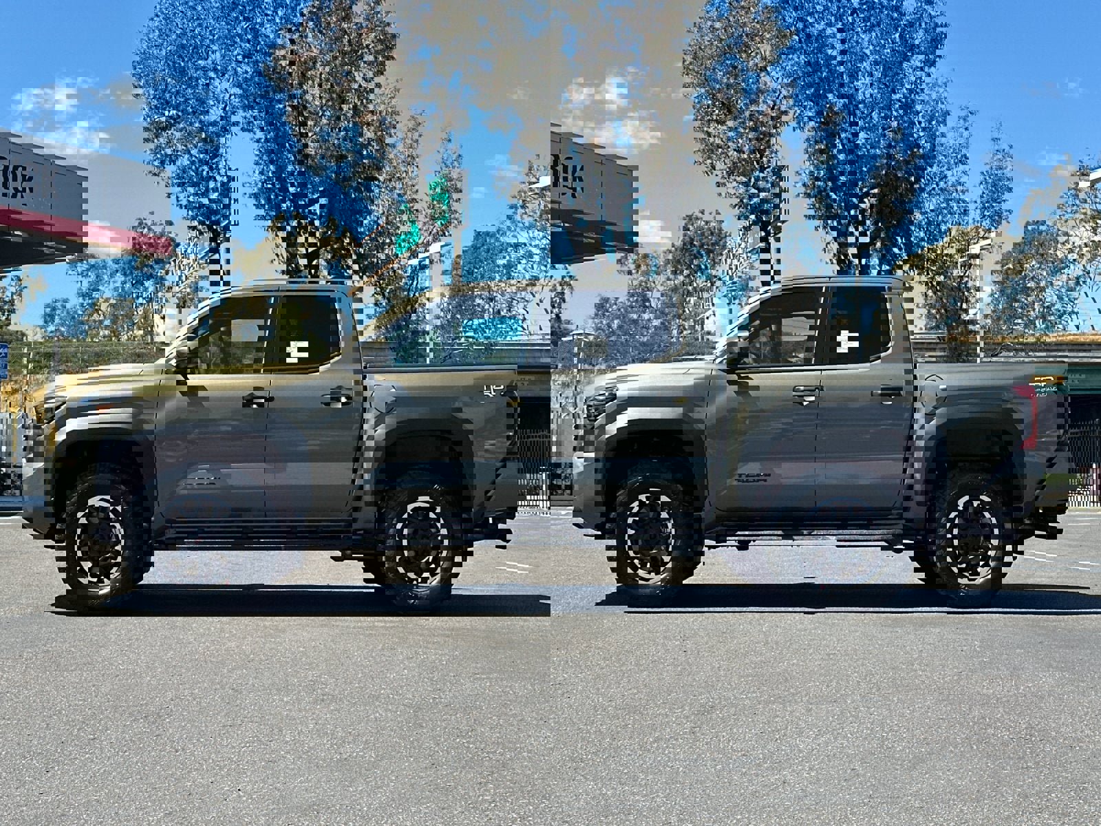 New 2026 Toyota Tacoma TRD Off-Road AWD/4WD image 2