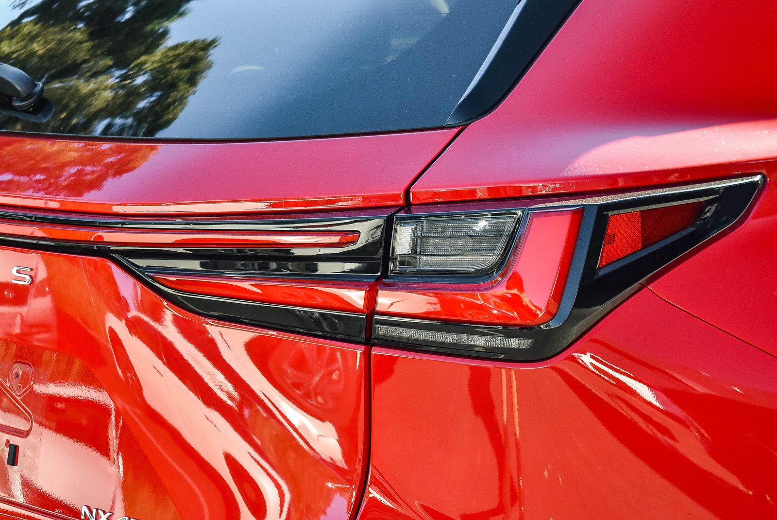 Used 2023 Lexus NX 450h+ 450h+ Luxury image 7