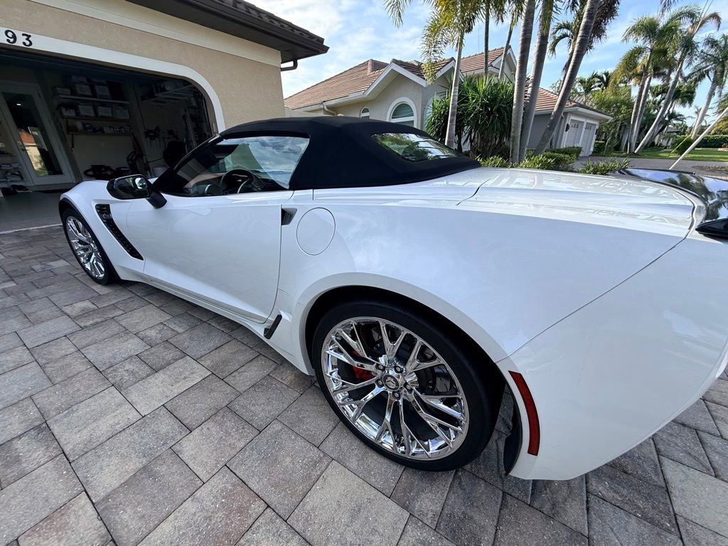 Used 2016 Chevrolet Corvette Z06 w/ 3LZ Preferred Equipment Group image 19