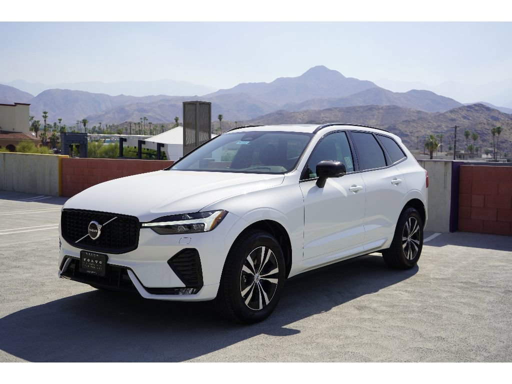 New 2025 Volvo XC60 B5 Core w/ Climate Package image 4