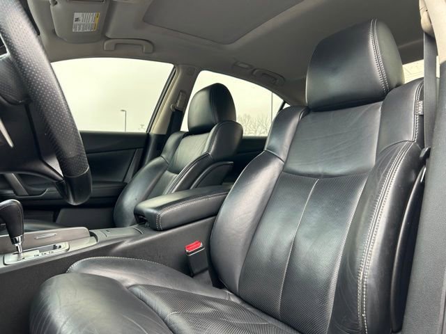 Used 2014 Nissan Maxima 3.5 SV w/ Sport Package image 32