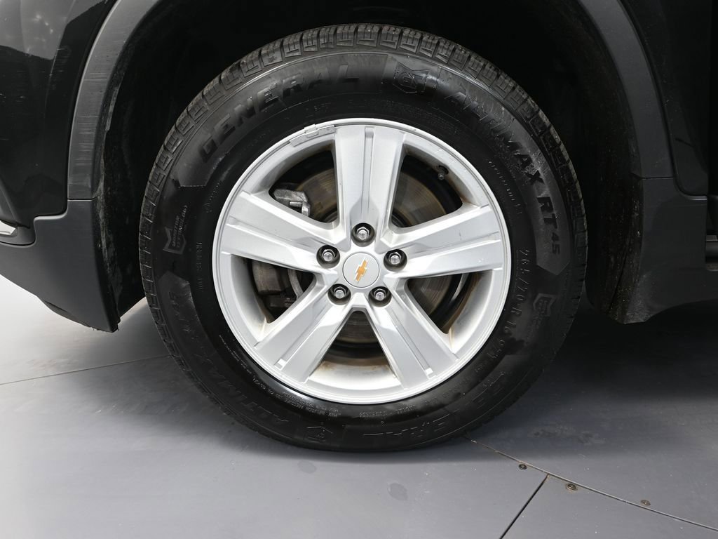 Used 2020 Chevrolet Trax LT w/ LT Convenience Package image 16