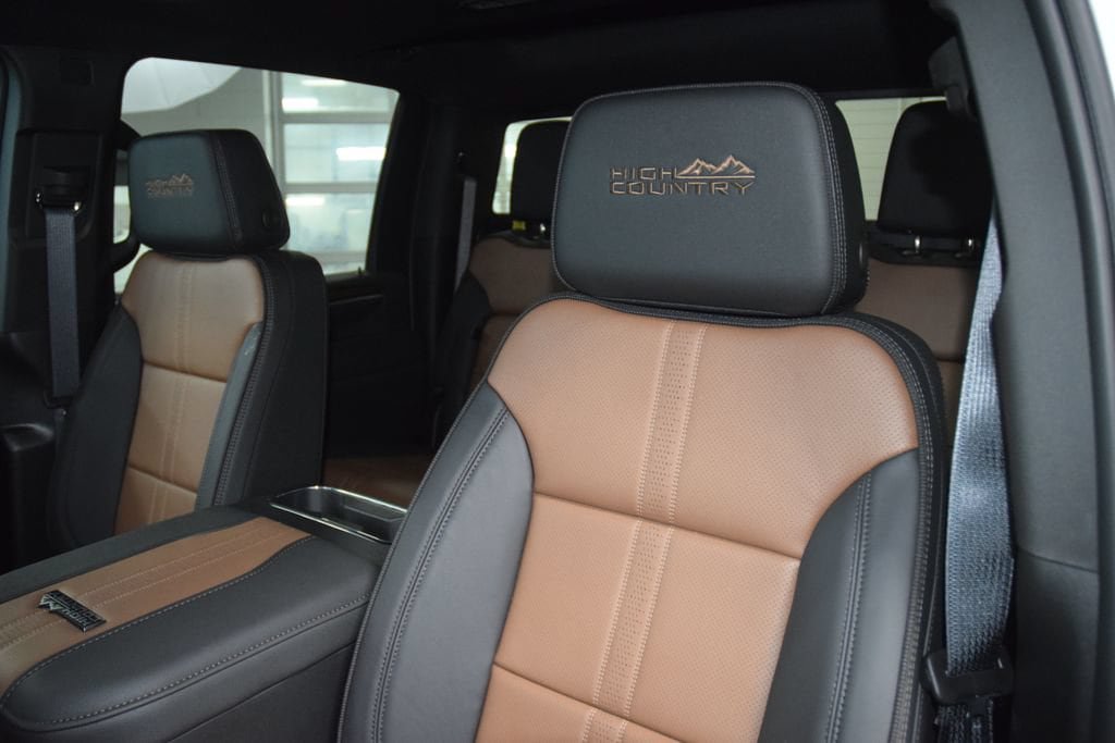 New 2026 Chevrolet Silverado 2500 High Country w/ High Country Premium Package AWD/4WD image 47