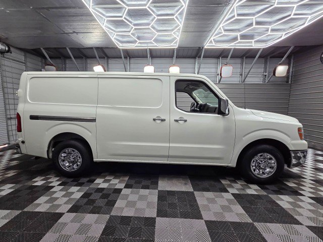 Used 2017 Nissan NV 3500 SL w/ Technology Package RWD image 9