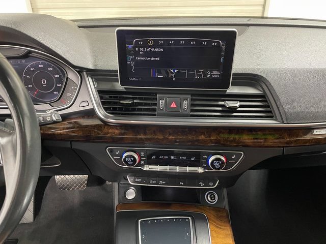 Used 2018 Audi Q5 Prestige w/ Prestige Package AWD/4WD image 18