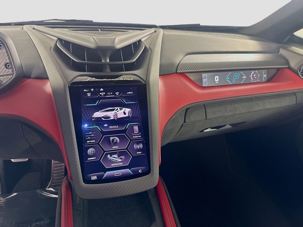 Used 2024 Lamborghini Revuelto image 24