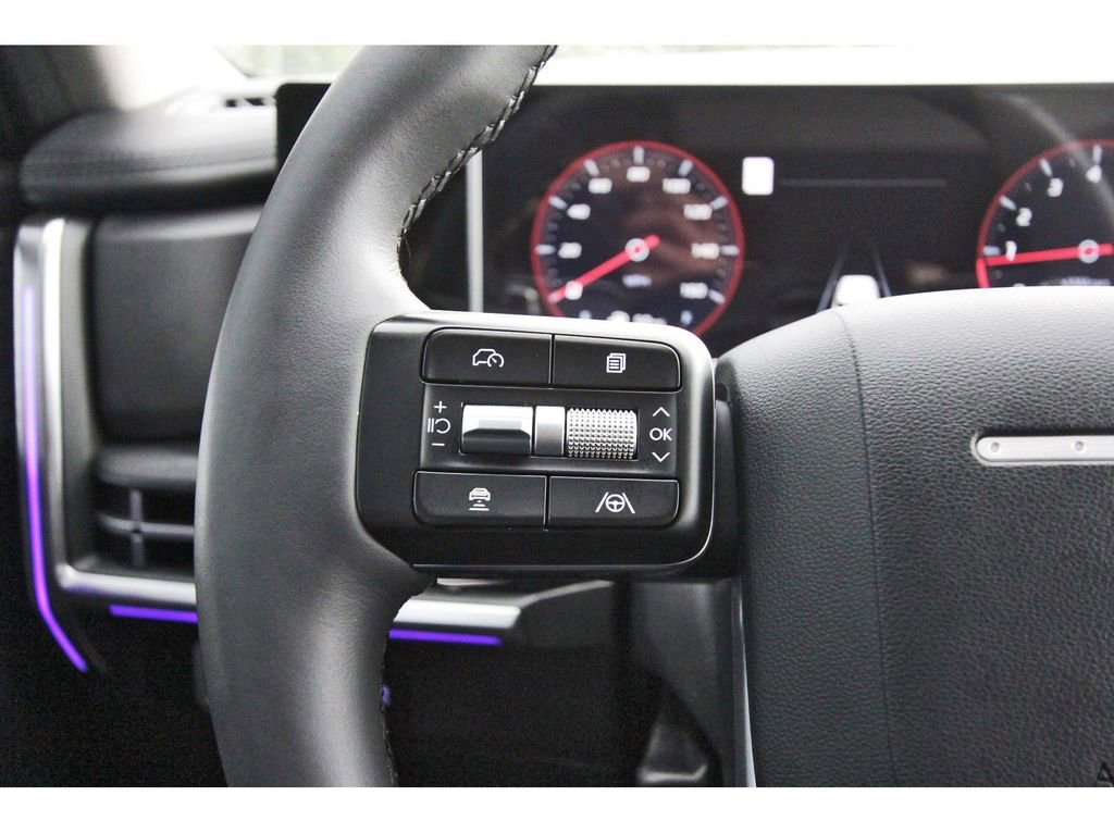 Certified 2025 Hyundai Santa Fe Limited AWD/4WD image 19