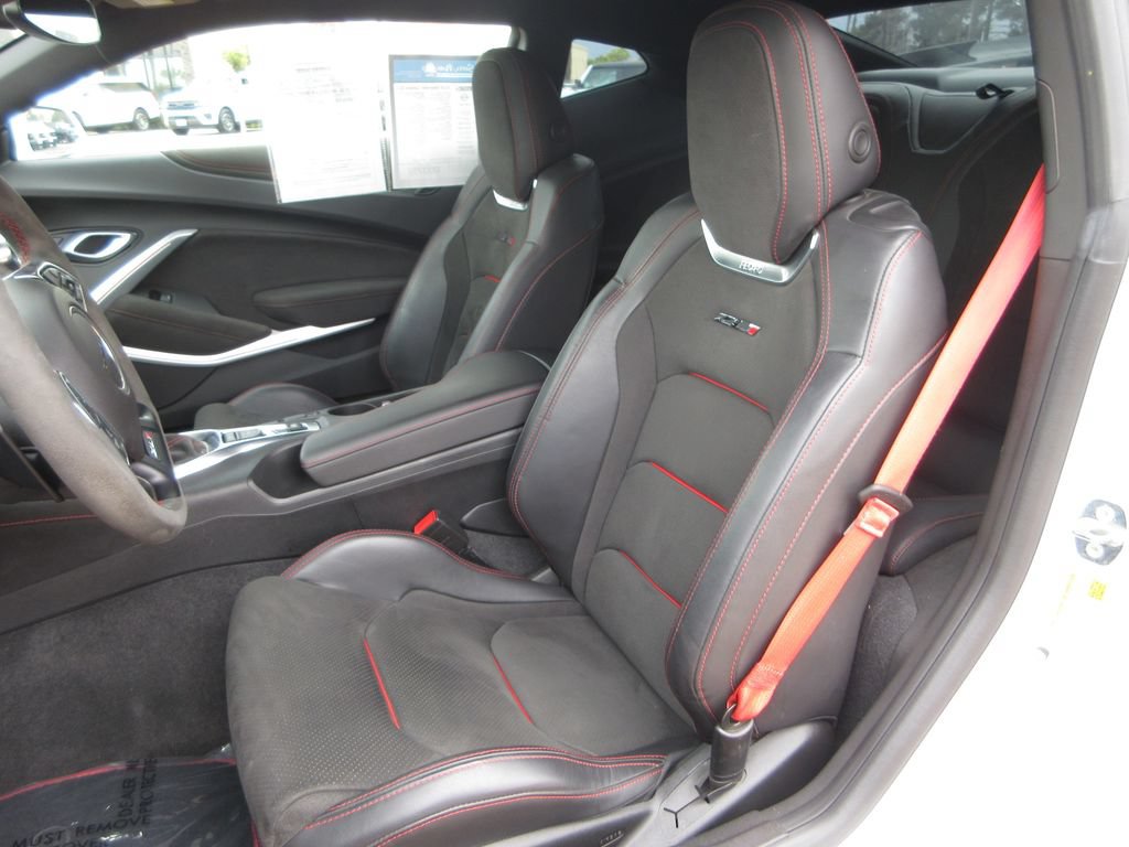 Used 2018 Chevrolet Camaro ZL1 RWD image 13
