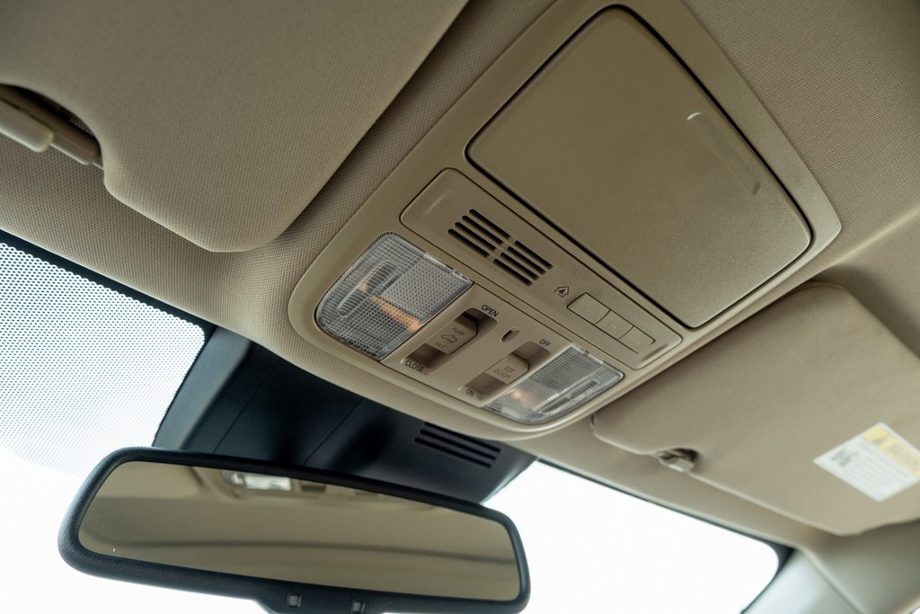 Used 2018 Honda CR-V Touring image 29