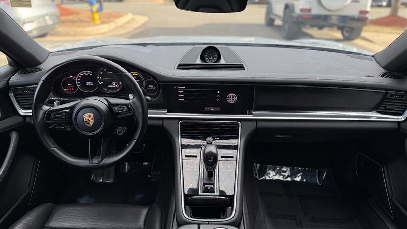 Used 2023 Porsche Panamera 4 Platinum Edition w/ Assistance Package image 21