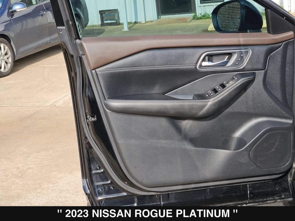 Used 2023 Nissan Rogue Platinum FWD image 14