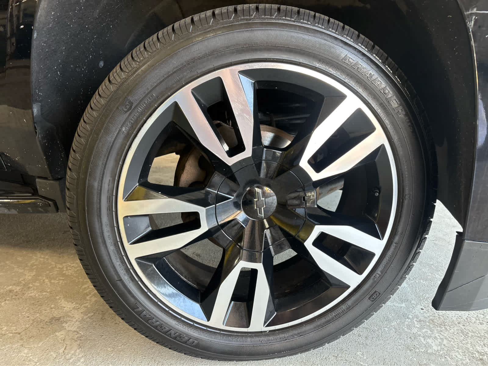 Used 2018 Chevrolet Tahoe Premier AWD/4WD image 42