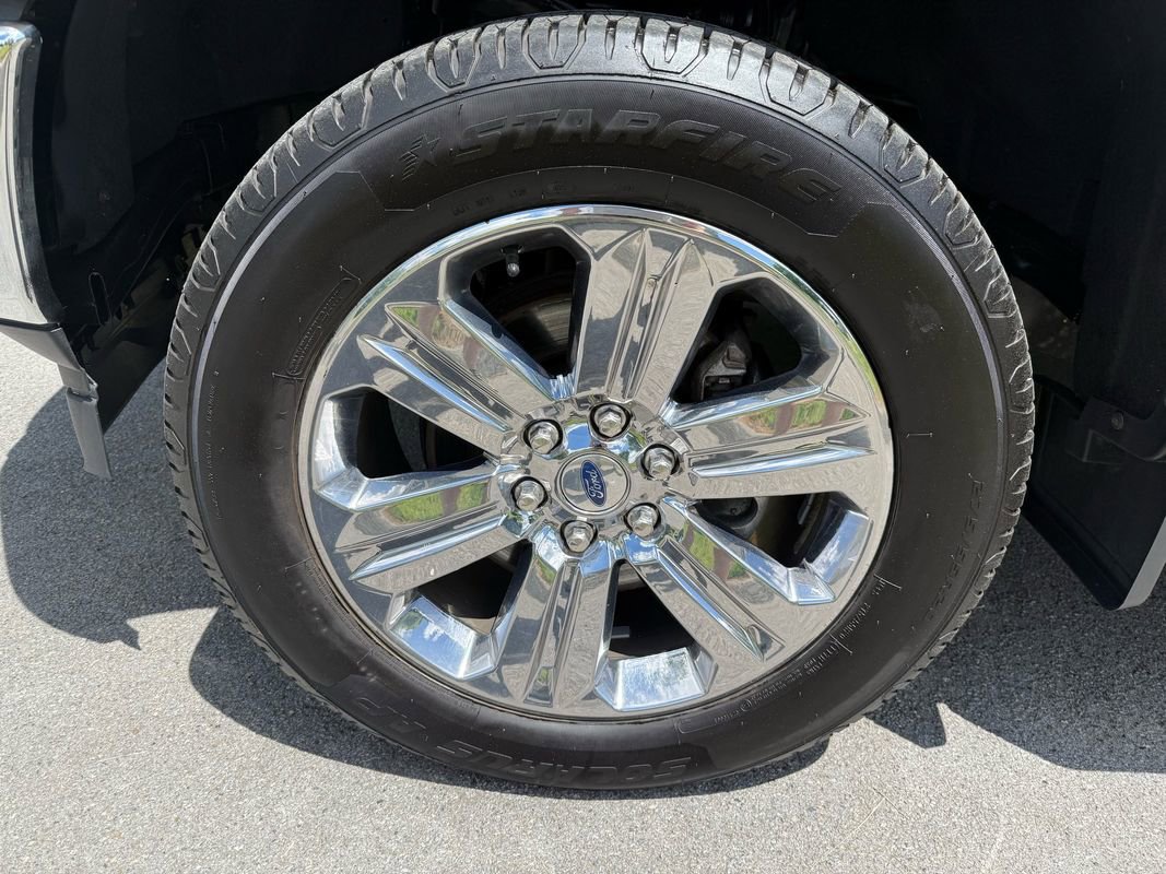 Used 2019 Ford F150 XLT w/ Equipment Group 302A Luxury AWD/4WD image 11