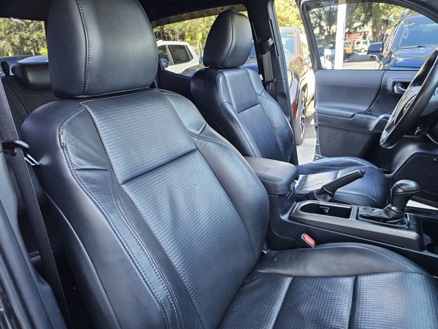 Used 2020 Toyota Tacoma 2WD Double Cab image 23