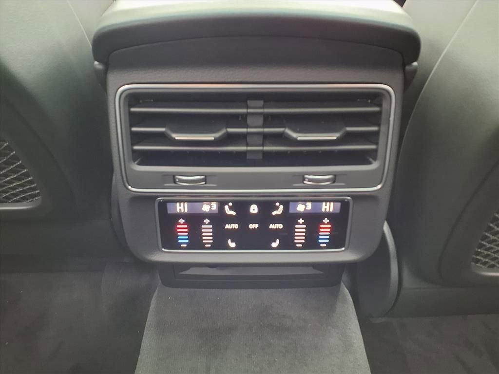 New 2026 Audi RS Q8 performance image 21