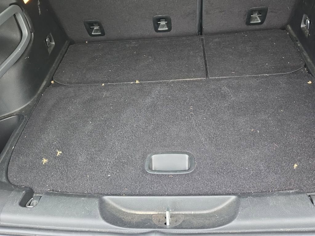 Used 2018 Jeep Cherokee Limited image 16