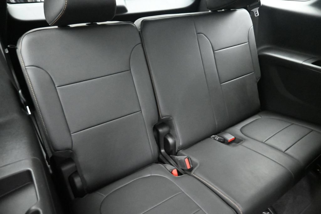 Used 2020 Chevrolet Traverse Premier AWD/4WD image 11