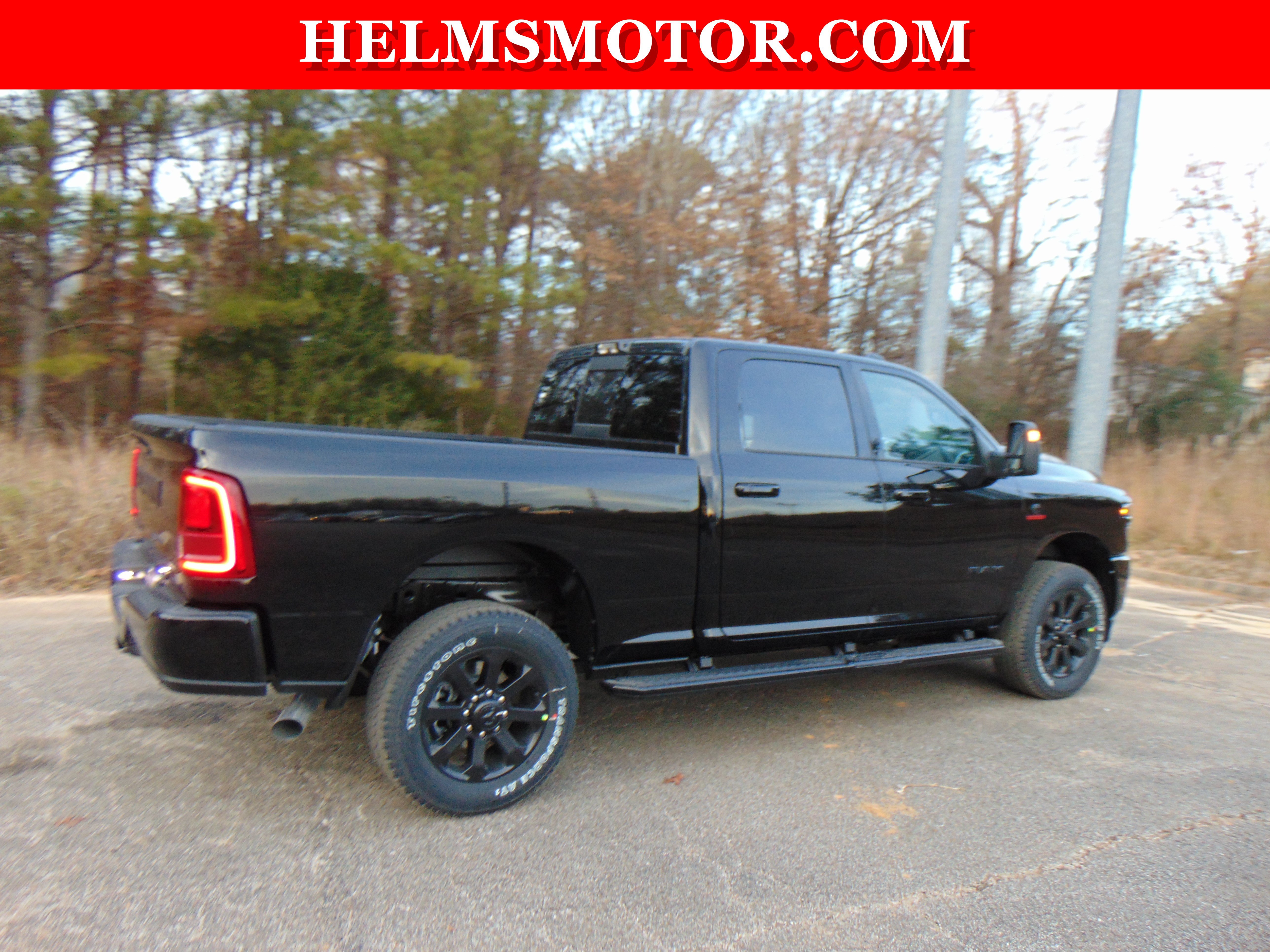 New 2026 RAM 2500 Laramie AWD/4WD image 18