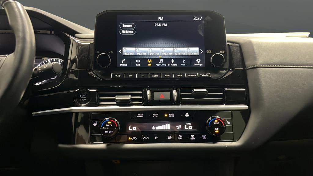 Used 2025 Nissan Pathfinder SL w/ Black Appearance Package FWD image 12